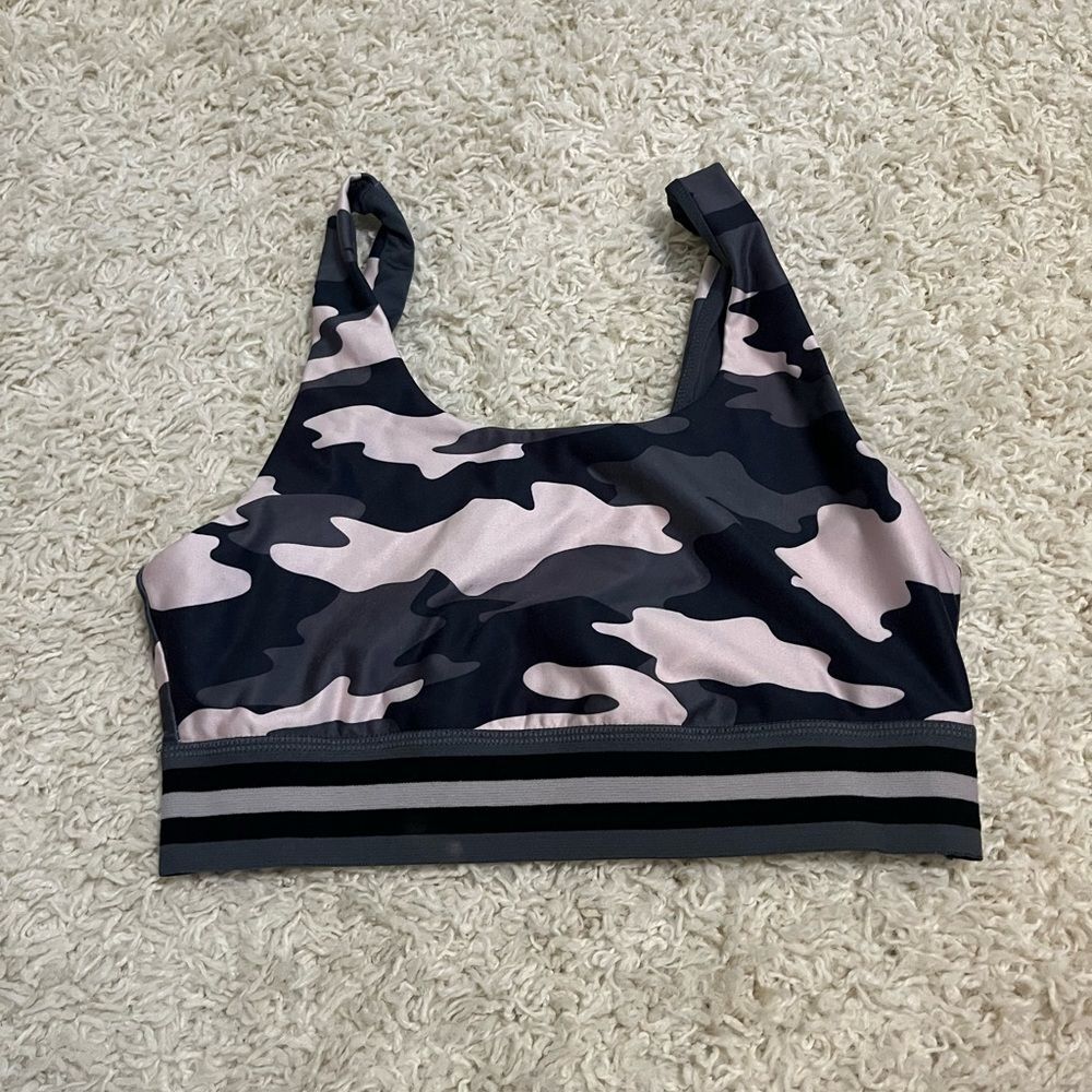 pink camo sport bra size medium